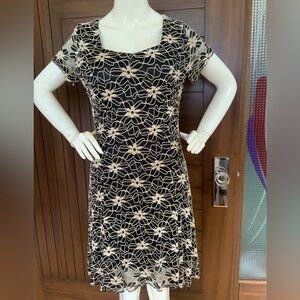BACCI Black with Cream Lace Overdress, Sz M